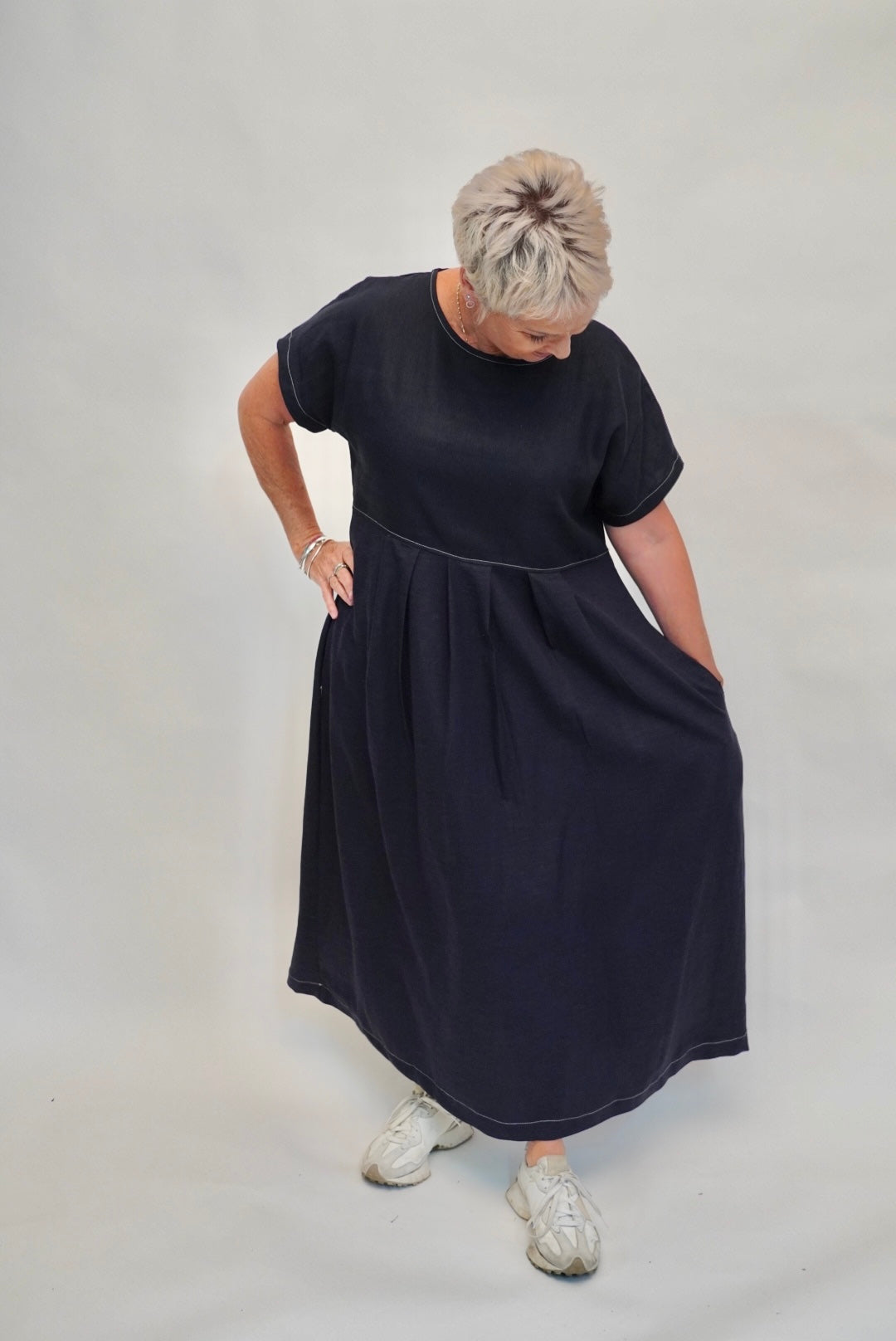 Pleats Of Rosie - Navy Linen