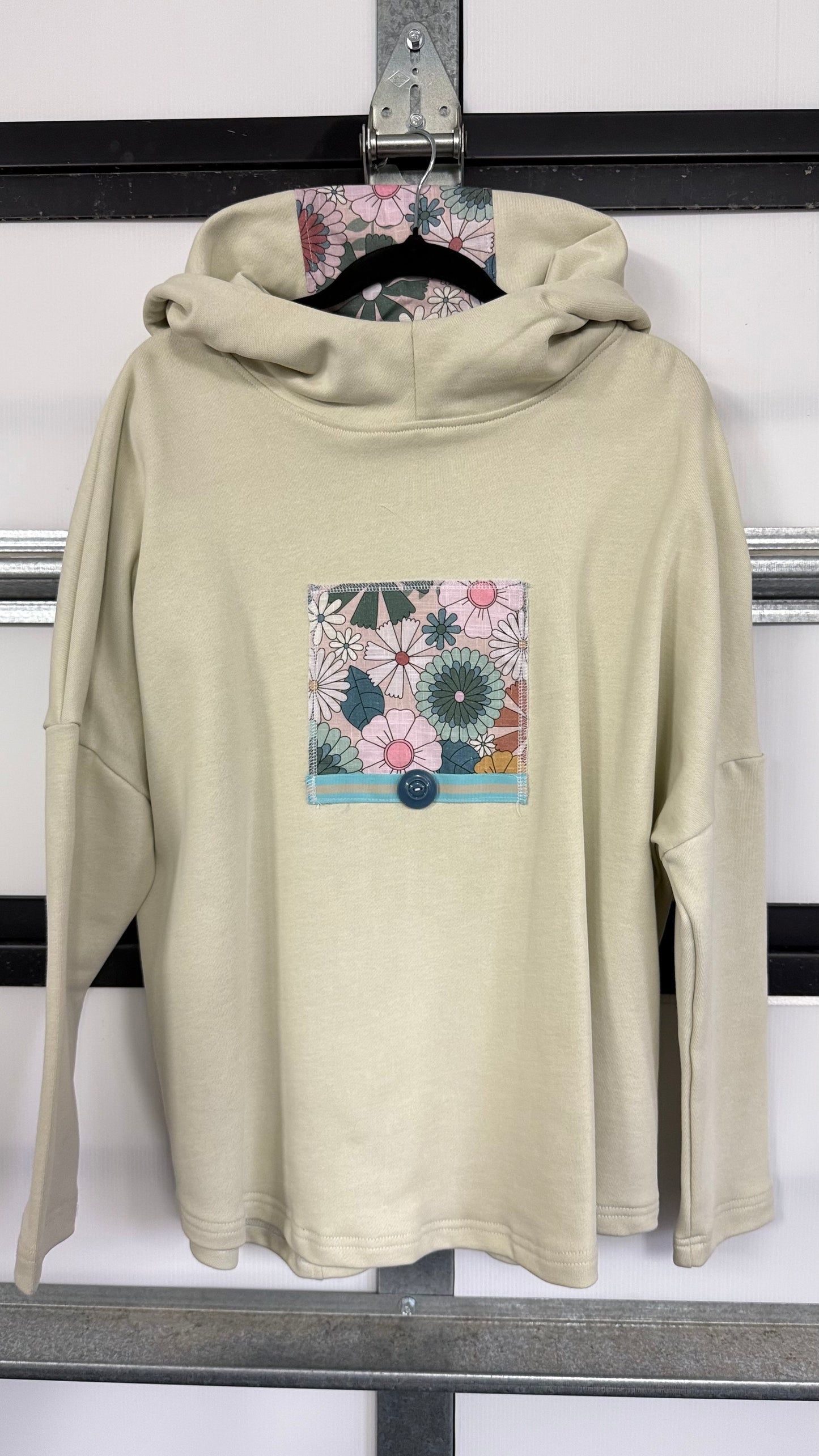 Goodie Hoodie - Cream with Trim