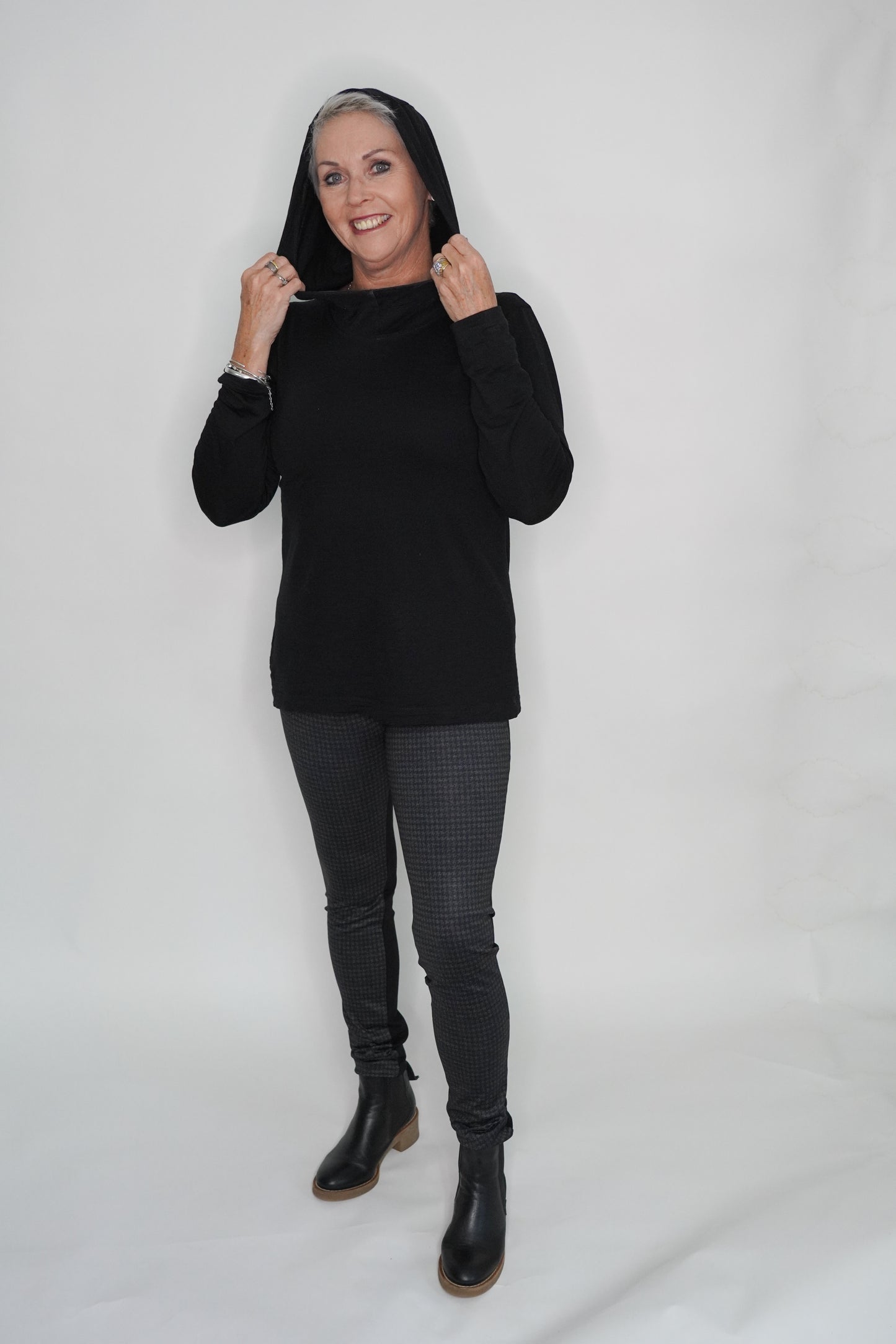 Merino Hooded Baselayer-Black