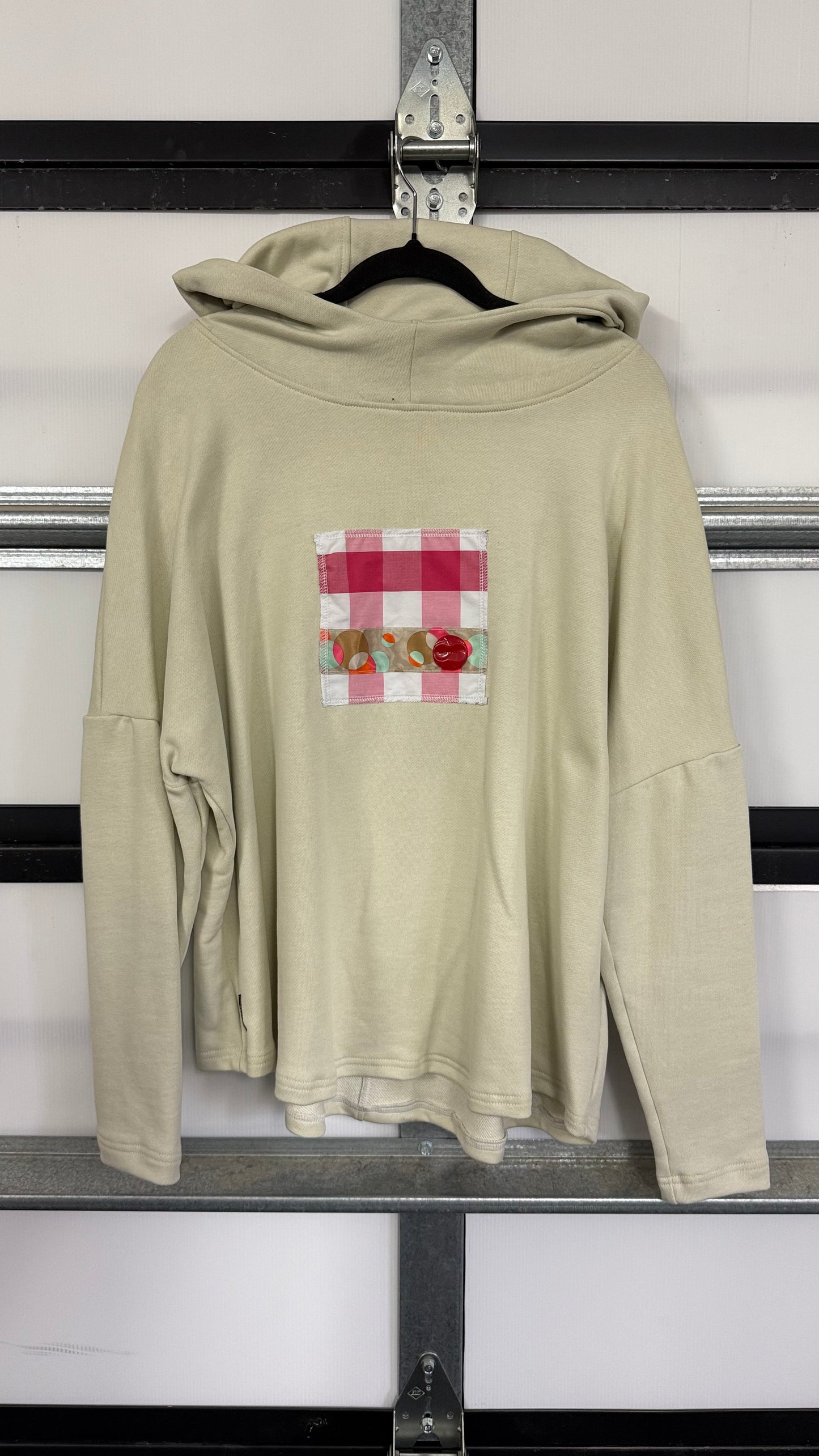 Goodie Hoodie - Cream with Trim