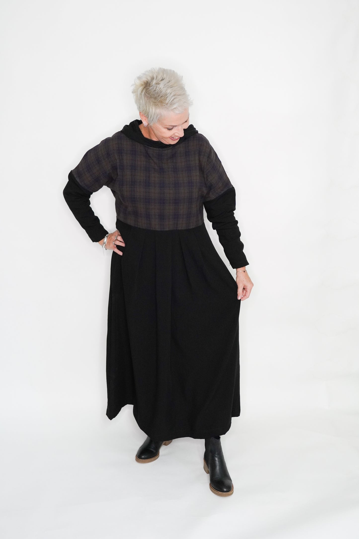 Pleats of Rosie Long Sleeve-Check with Black